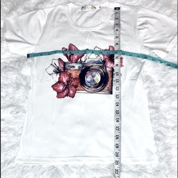 🆕 Women’s T-Shirt SIZE MP Tops White Camera Printed Design - Picture 3 of 4